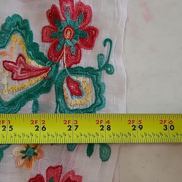 Ruby Rd White Blouse with Colorful Embroidery size 2X - Picture 8 of 8